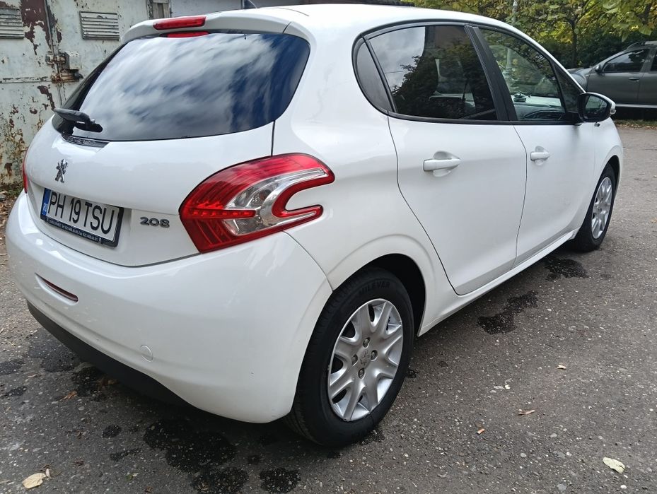 Peugeot 208 2015