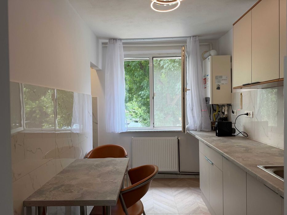 PROMO Apartament luminos  2 camere central renovat 100% mobilat modern si functional