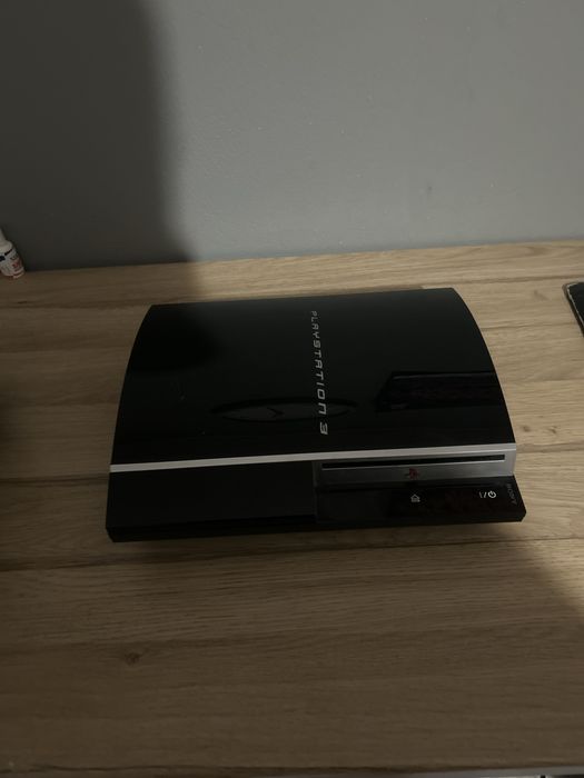 PLAYSTATION 3  продавам