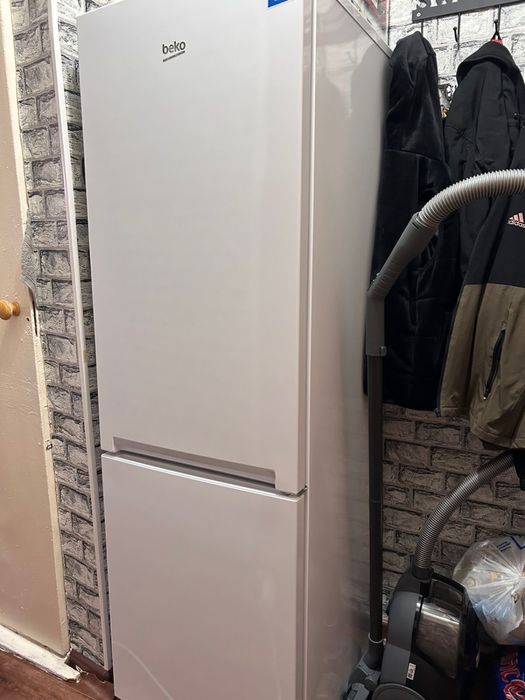 СРОЧНО ПРОДАЕТСЯ холодильник Beko