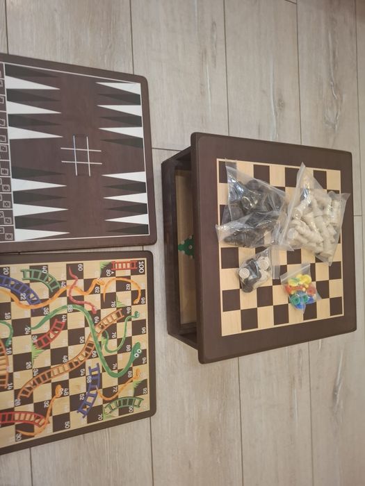 Детска занимателна игра
