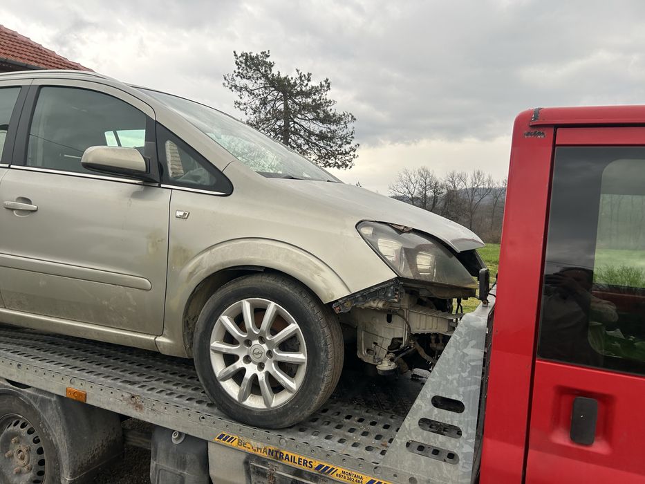 Opel zafira 1,9 за части