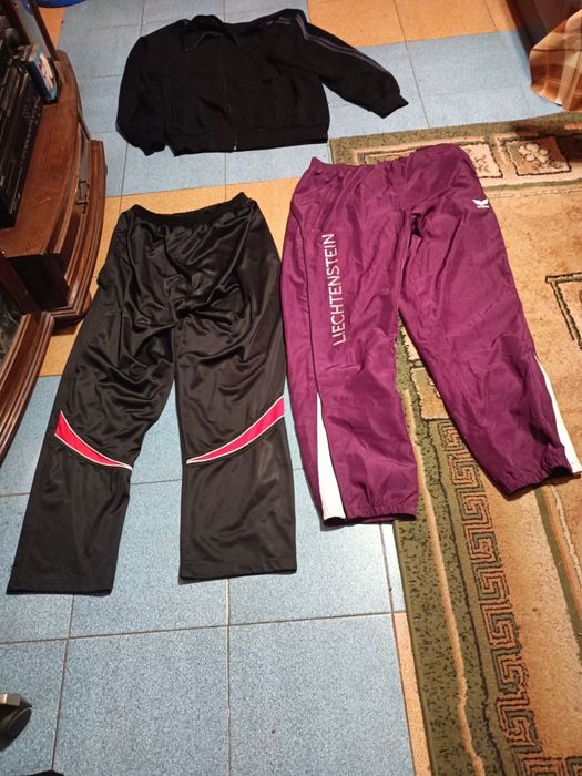 Анцуг   2 долнища и 1 горнище-5 евро