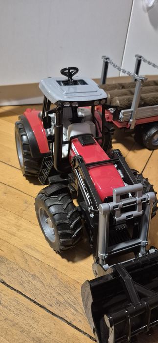 Tractor Massey Ferguson 7480 cu încărcător frontal și remorcă lemn - B