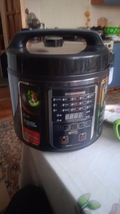 Мультиварка REDMOND RMC-M50