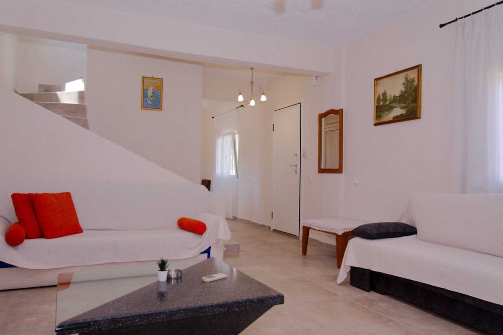 Триетажна къща в Каландра - Халкидики, Гърция