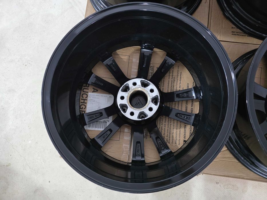 Jante 19 BMW G42 G20 G21 G30 G31 G32 X6 G06 X3 G03 5x112 66.6 8J et28