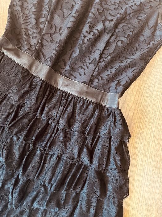 Чисто нова българска черна дантелена рокля