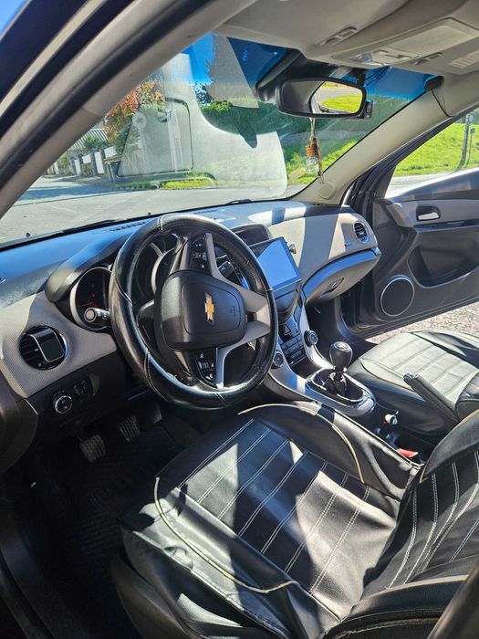 Chevrolet cruz 2000 cc