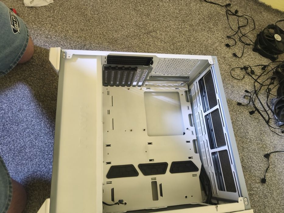 Lianli lancool one carcasa gaming pc