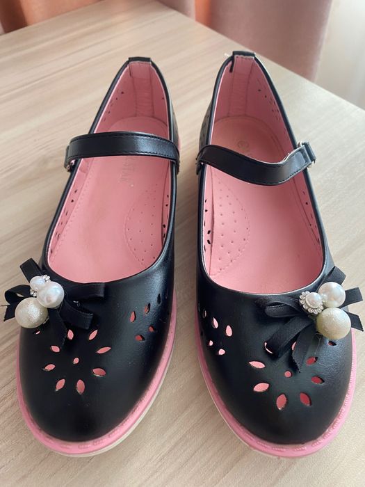 Нови обувки 35 номер