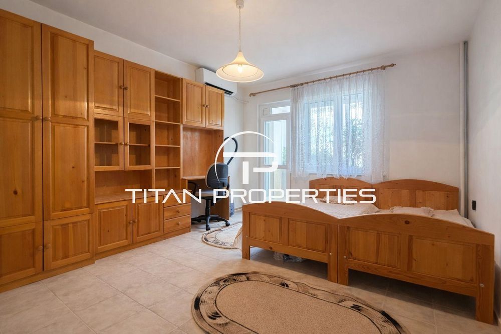Продава се Тристаен апартамент в Пловдив, Христо Смирненски - 107 кв.м за 2141 €/кв.м - Снимка #5