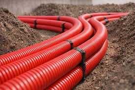 Гофра ПНД красная с протяжкой. Труба гофрированная для кабеля