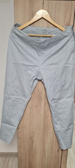 pantaloni ,mărimea M