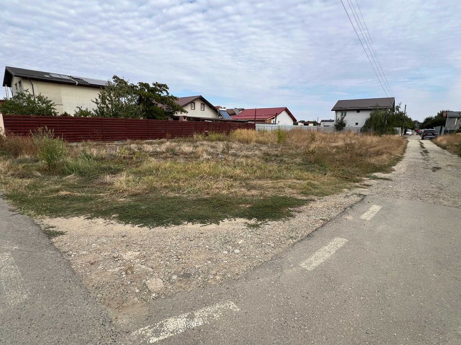 Vand 2 terenuri alaturate Dobreni jud GR - 11 km de metrou