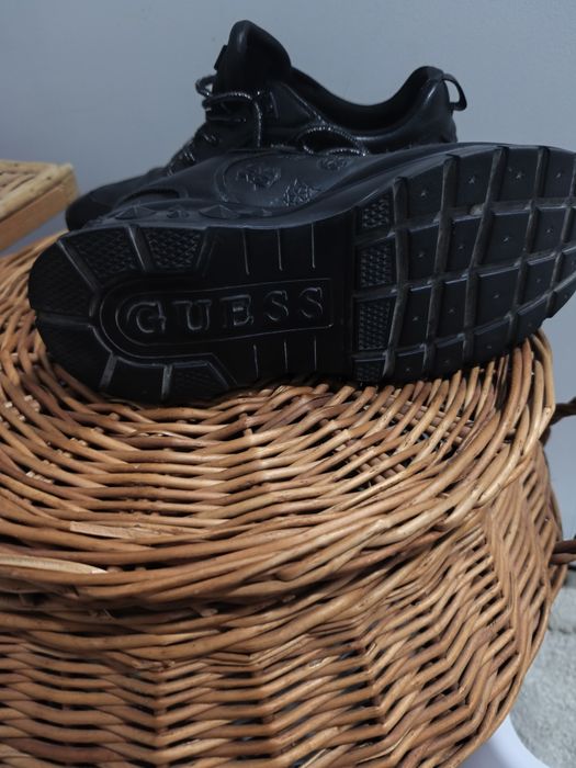Маратонки на Guess естествена кожа