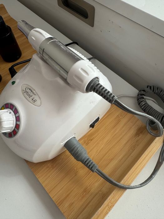 Електрическа пила за маникюр с педал