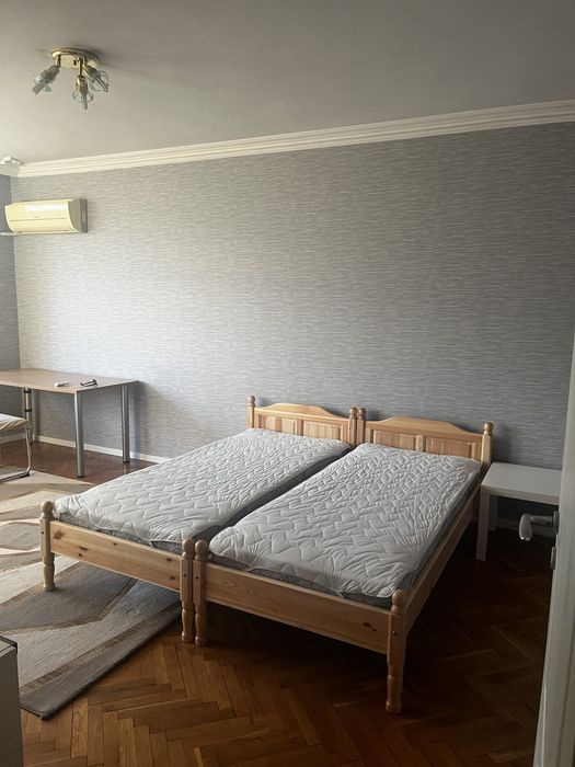 Дава се под наем Тристаен апартамент в Варна, ХЕИ - 75 кв.м за 548.25 € - Снимка #1