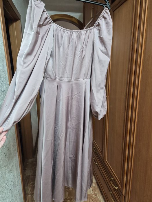 Красивое платье б/у