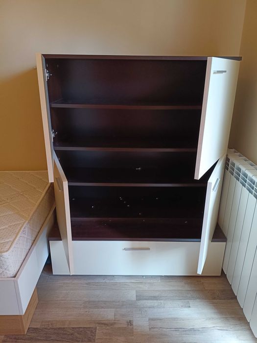 Шкаф с чекмедже долу