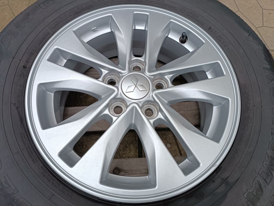Лети джанти 16ки 5х114.3 Mitsubishi + летни гуми 215/70/16 Yokohama