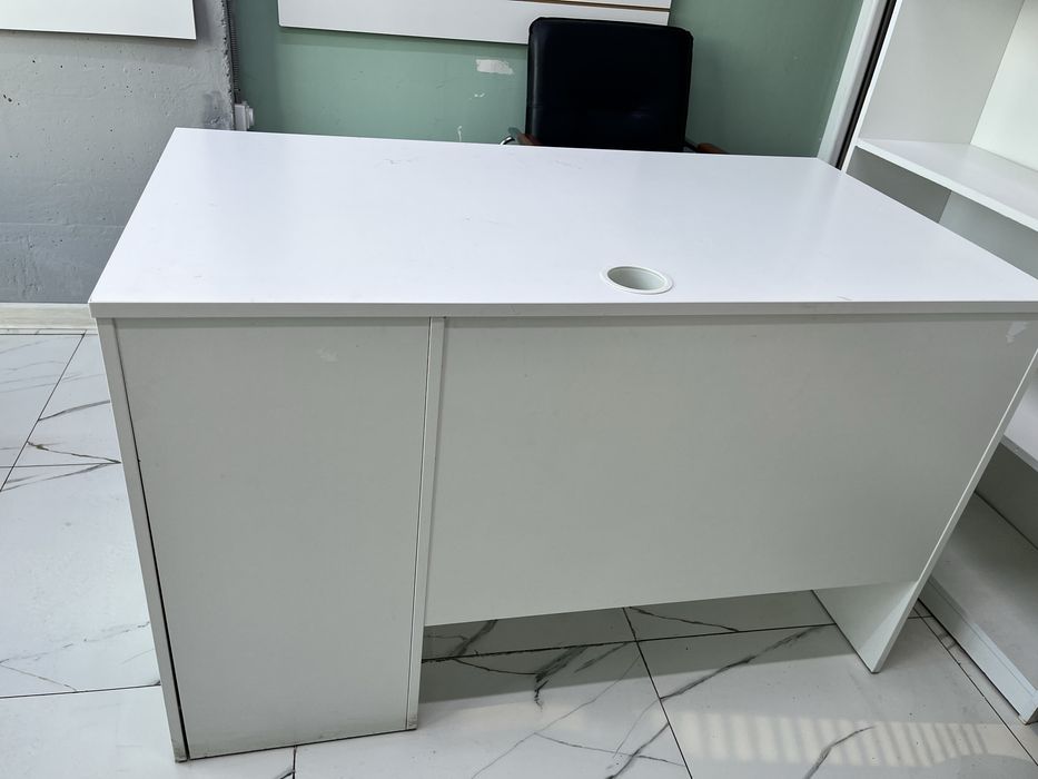 Продам стол письменный