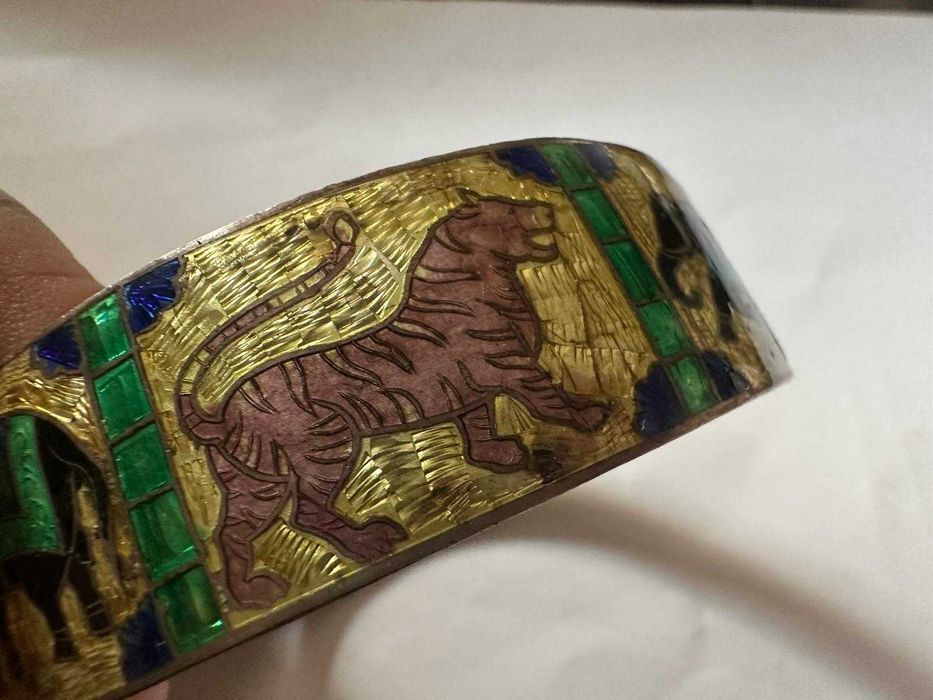 Brățară fixă din argint, decorată cu email