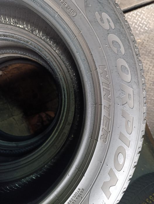 Anvelope de iarnă 235 60 18 Pirelli