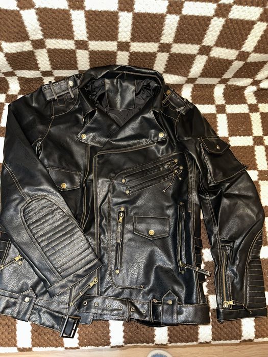 Продам куртку новую