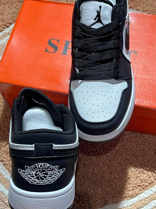 Adidași unisex Nike Jordan