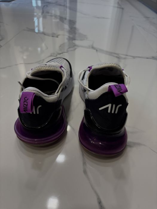 Дамски спортни обувки Nike