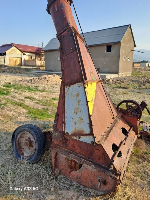 Telejka va KIR-1,5 sotiladi srochno