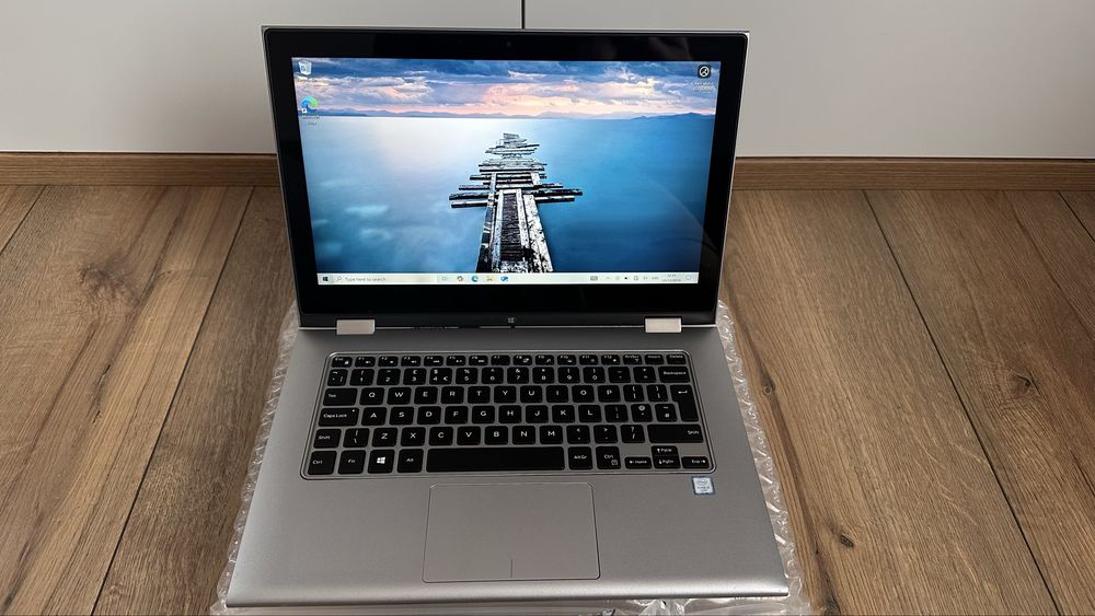 Лаптоп / Таблет  Dell Inspiran 7359 2-in-1 Тъч Intel i5-6200u 8GB RAM 275GB SSD Windows 10/ + Посалка