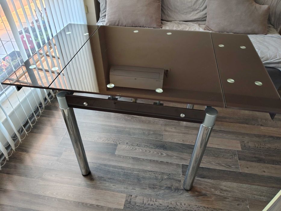 Разтегателна трапезна маса