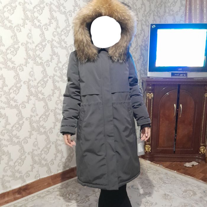 Парка новая 46 размер очень теплая продаю или меняю ваши варианты