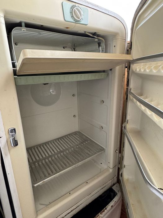 Холодильник рабочий