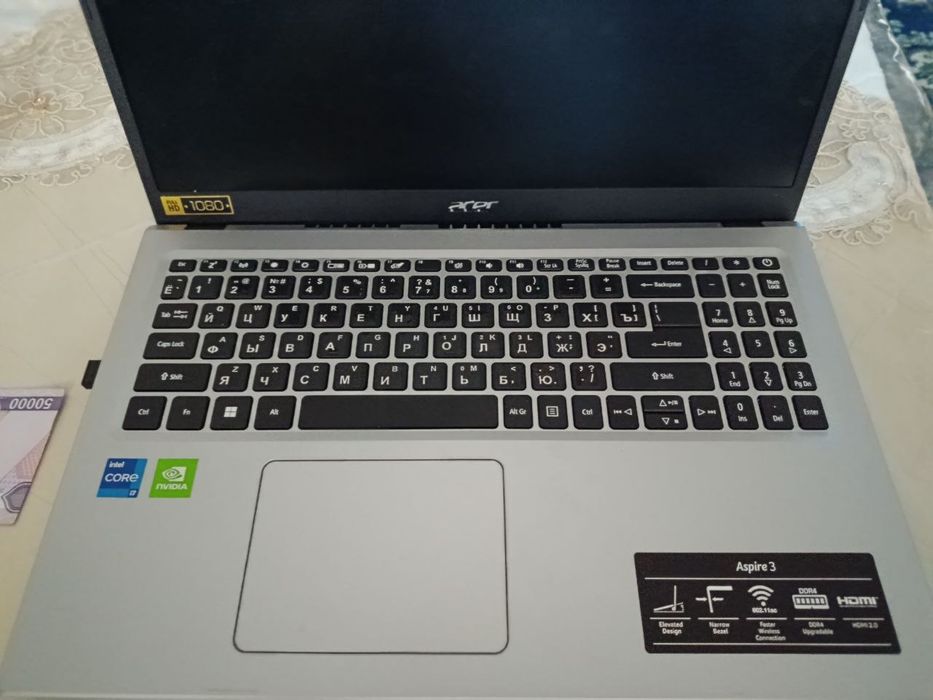 Продается ноутбук ACER почти новый использовал только месяц