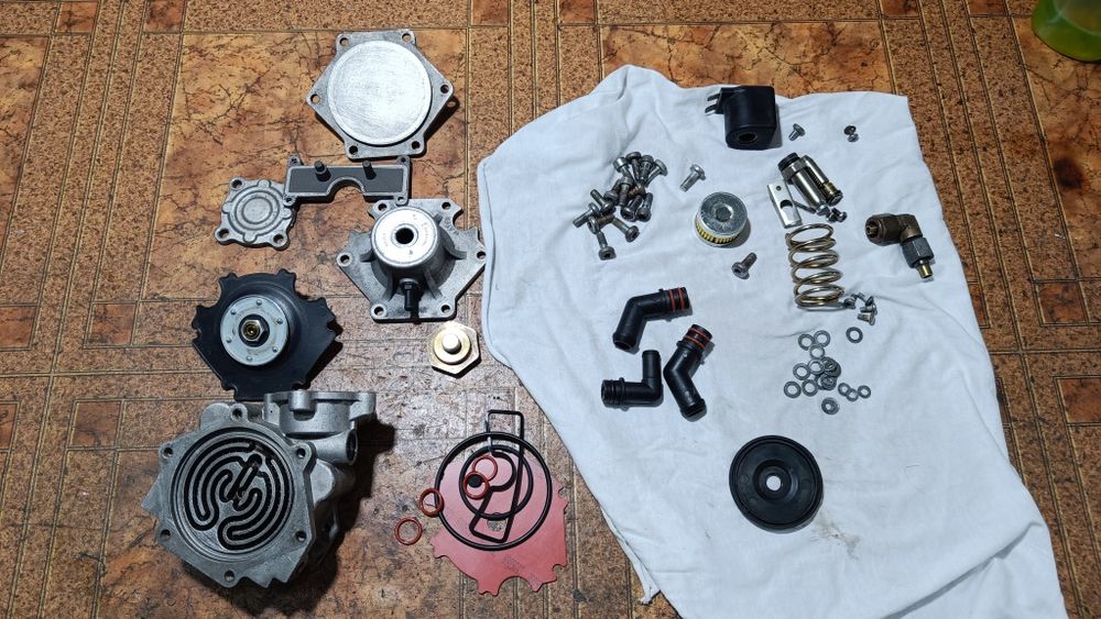 Части за АГУ - газов инжекцион (рециклирани)!