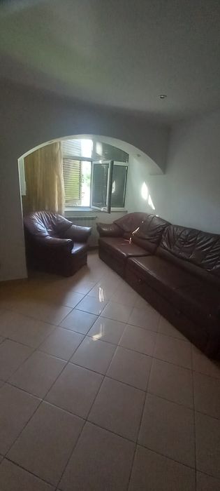 Închiriere apartament trei camere