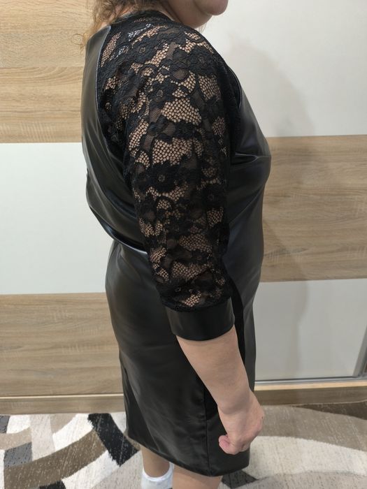 Продавам рокля,чисто нова