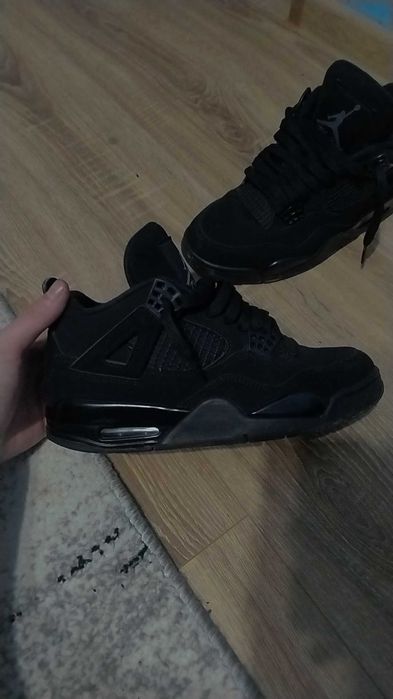 Jordan 4 black cat