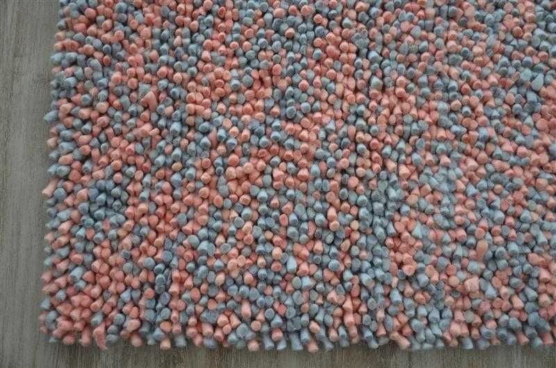 Covor gros lana lucrat manual