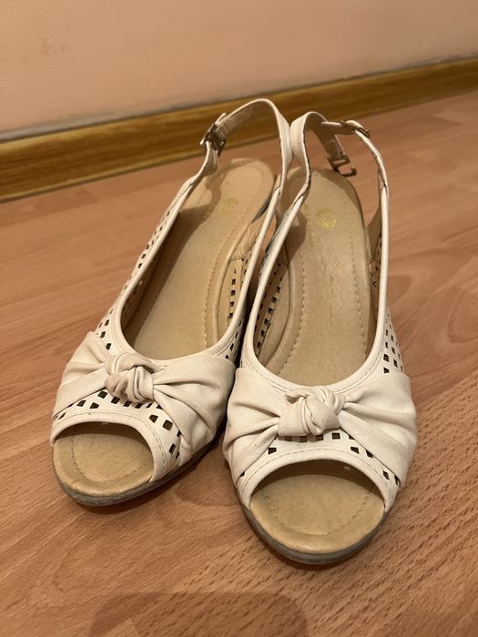 Туфли,босоножки,тапочки