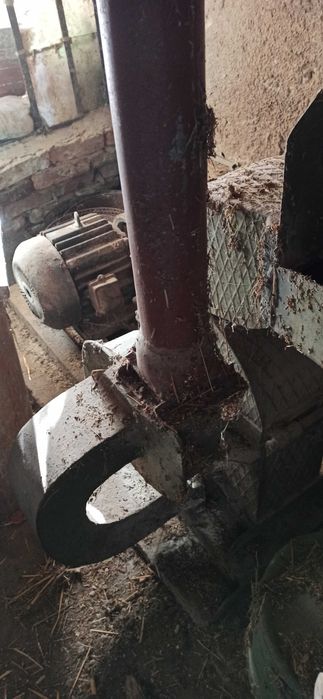 фуражомелка/ярмомелка