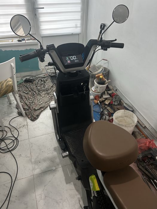 Електрически мотопед Tank-U9