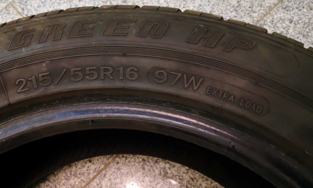 Четири броя единични летни гуми 205/60 R16 215/60 R16 215/55 R16