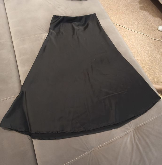 Юбка атлас размер S Турция