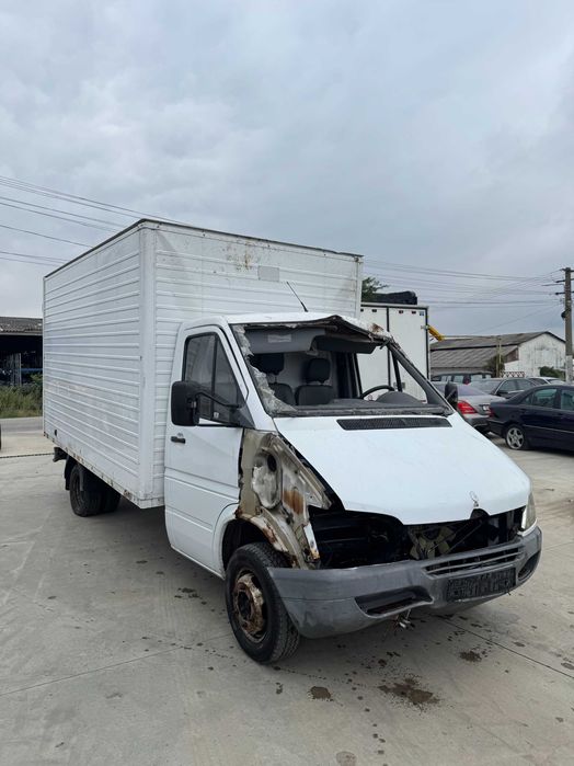 Dezmembrez Mercedes Sprinter 416 2.7 CDI Automat Cub Piele