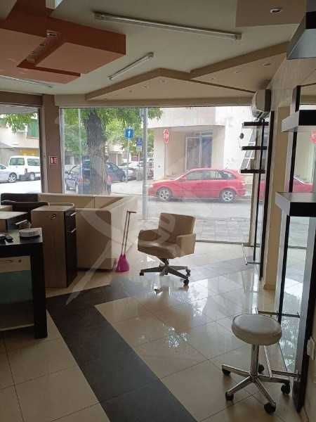 Дава се под наем Магазин в Пловдив, Кършияка - 100 кв.м за 750 € - Снимка #1