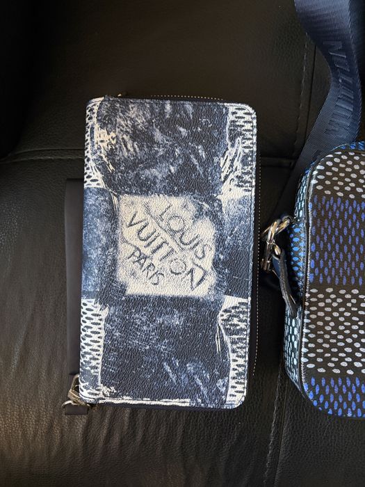 Мъжча чанта и портмоне Louis Vuitton